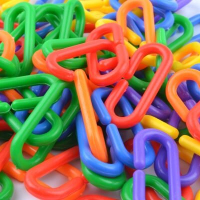 YUYUSO 100 Piece Plastic C-Clips Hooks Chain Links C-Links Rat Parrot