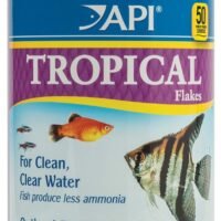 API FISH FOOD FLAKES Formulated to help fish more readily use
